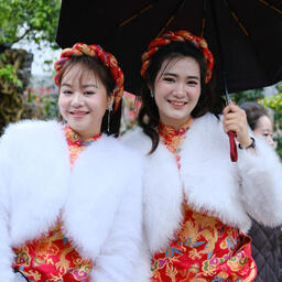 SKCĐ: Bí quyết giữ sức khỏe trong ngày Tết theo Nam y Thọ Xuân Đường