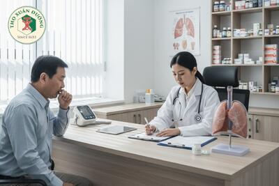 <a href="/benh-pho-bien/ho-hap/viem-phe-quan?menuId=Article.News" title="Viêm phế quản" rel="dofollow">Viêm phế quản</a>