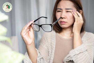 <a href="/benh-pho-bien/benh-ngu-quan?menuId=Article.News" title="Bệnh ngũ quan" rel="dofollow">Bệnh ngũ quan</a>