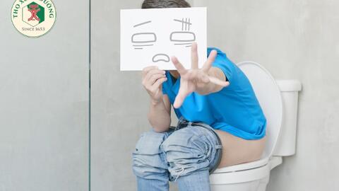 Hệ vi sinh vật trong phân và chế độ ăn của trẻ bị táo bón mãn tính