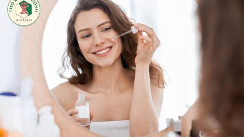 Tự làm serum vitamin C dùng cho da mặt